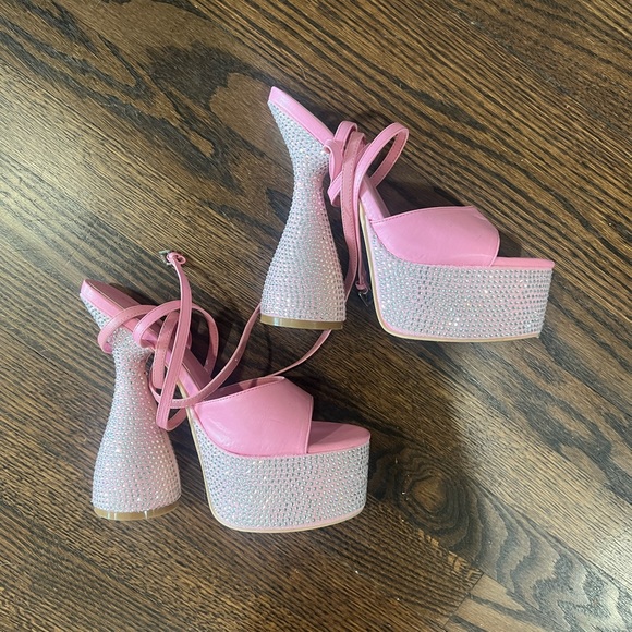 Fashion Nova Barbie Heels - Picture 5 of 9